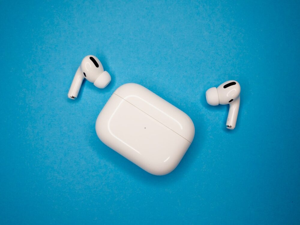 AirPods Pro3を開封してペアリングするイメージ