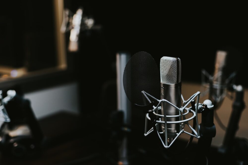 スタジオマイクで音声を録音する
